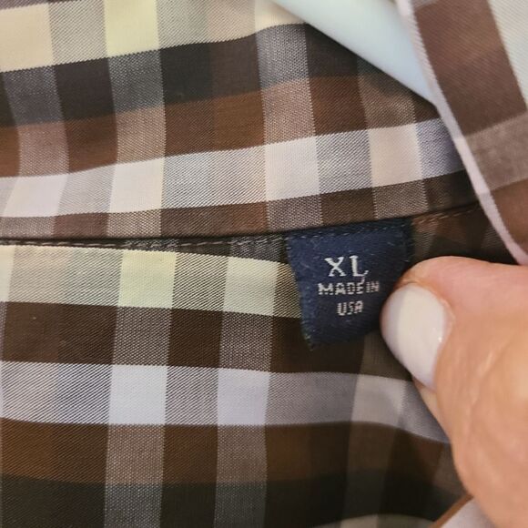 Burberry Men's plaid button down - Picture 4 of 8